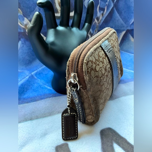 Coach CC Logo Pouch - Picture 7 of 8